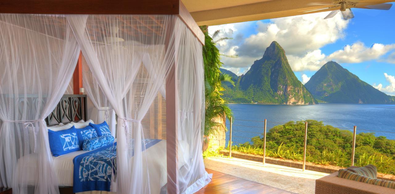 Moon Infinity Pool Sanctuary